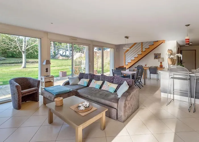 Superbe Villa 4 Etoiles Avec Tres Belles Prestations Et Jardin Sur La Mer A Tregastel - Ref 7