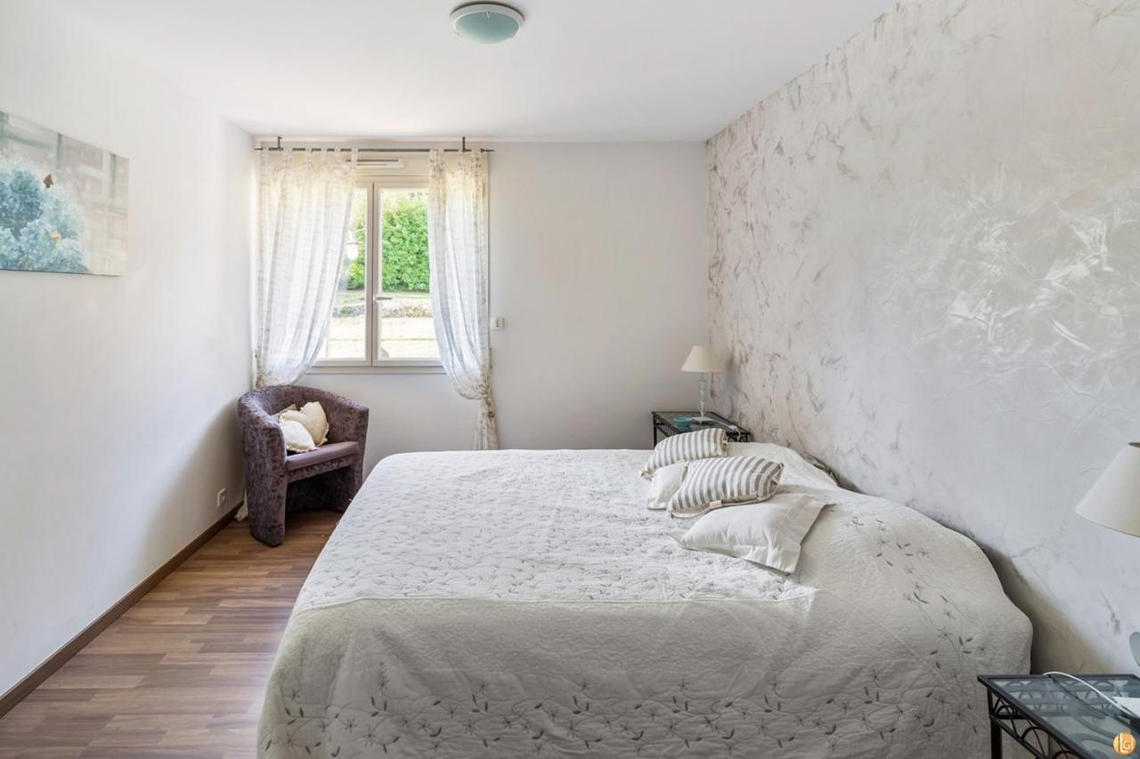 Superbe 4 Etoiles Avec Tres Belles Prestations Et Jardin Sur La Mer A - Ref 7 *