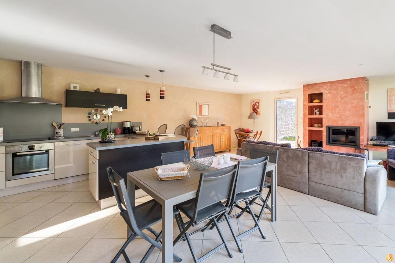 Villa Superbe 4 Etoiles Avec Tres Belles Prestations Et Jardin Sur La Mer A - Ref 7