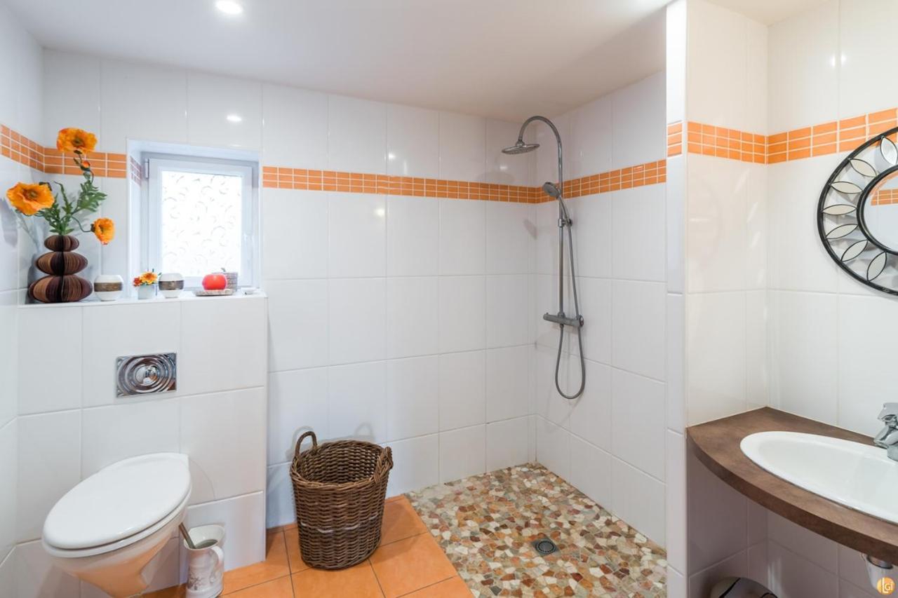 Superbe 4 Etoiles Avec Tres Belles Prestations Et Jardin Sur La Mer A - Ref 7 Villa